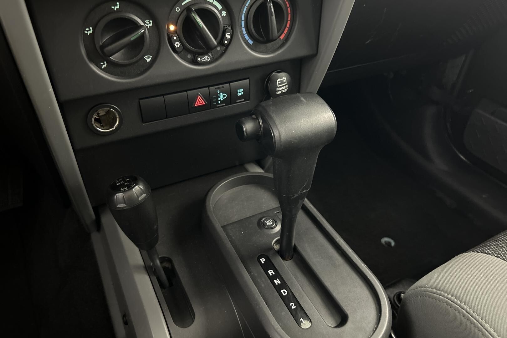 Jeep Wrangler iso kuva 15