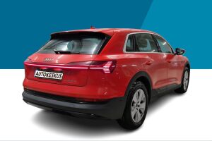 AUDI E-TRON esikatselu 2