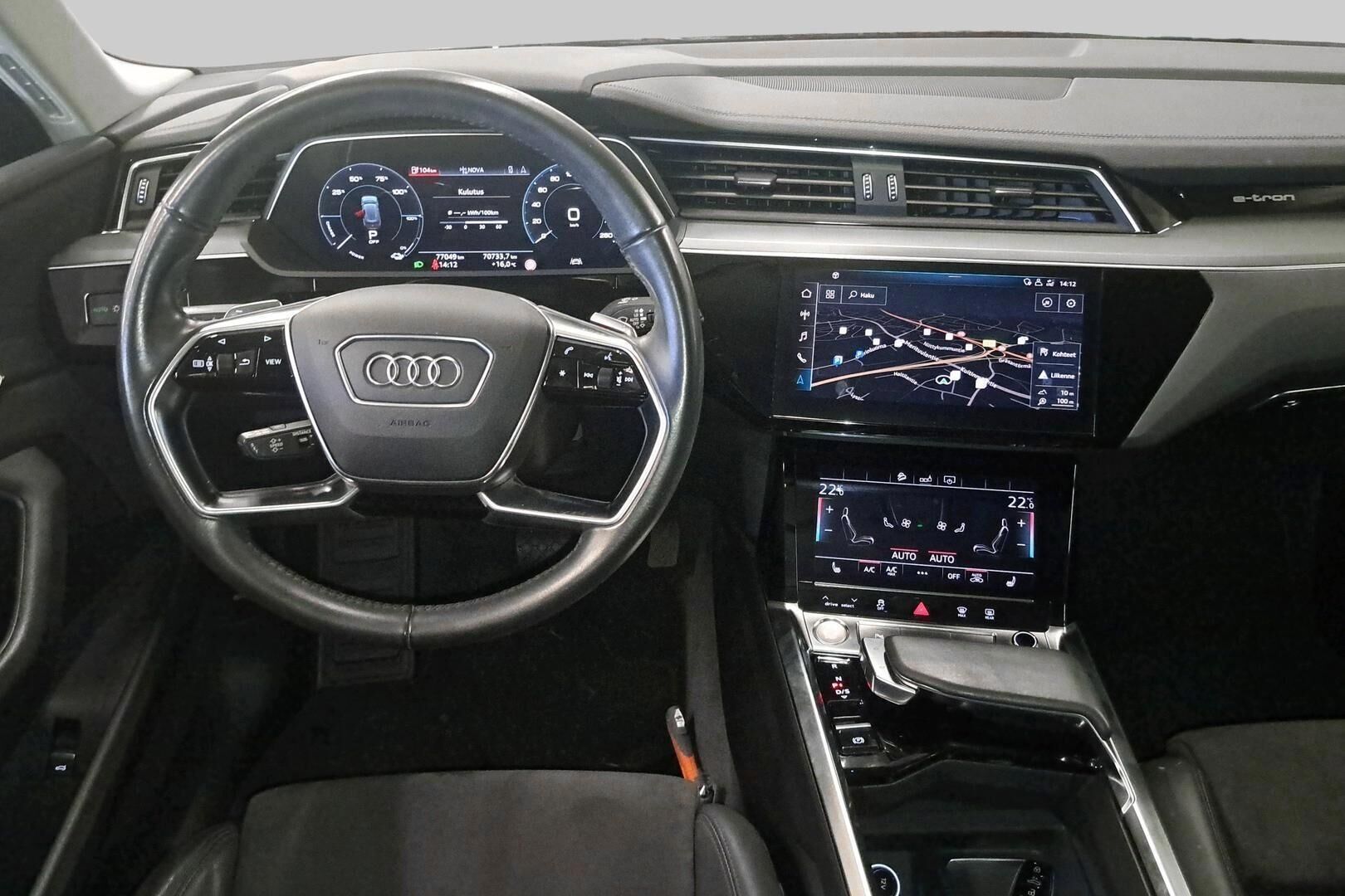 AUDI E-TRON iso kuva 2
