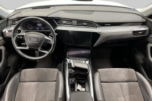 AUDI E-TRON esikatselu 9