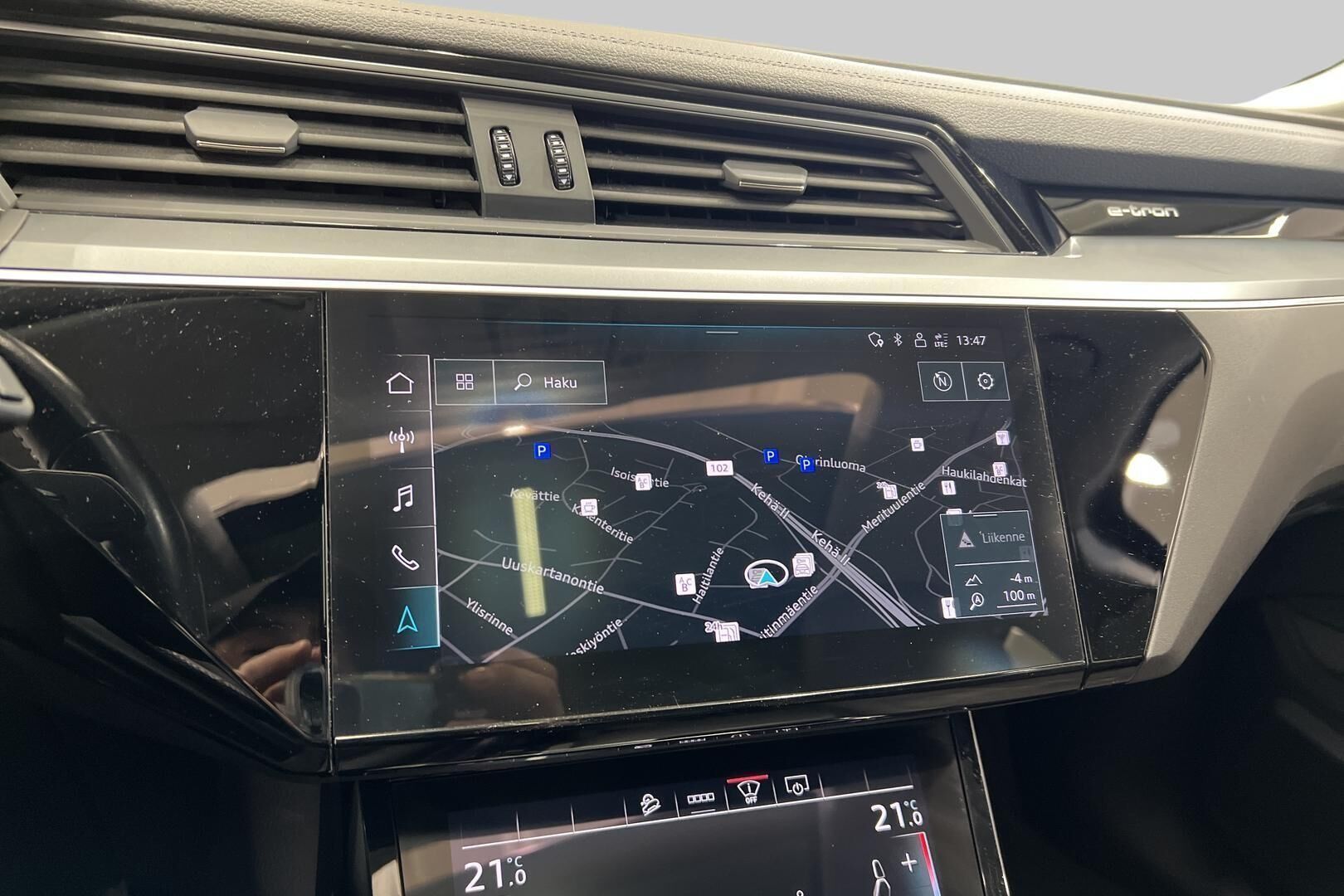 AUDI E-TRON iso kuva 13