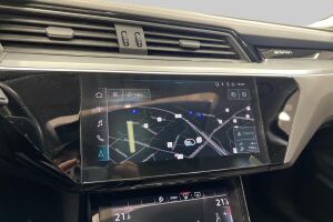 AUDI E-TRON esikatselu 13