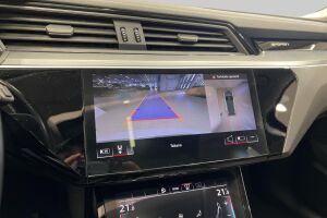 AUDI E-TRON esikatselu 14