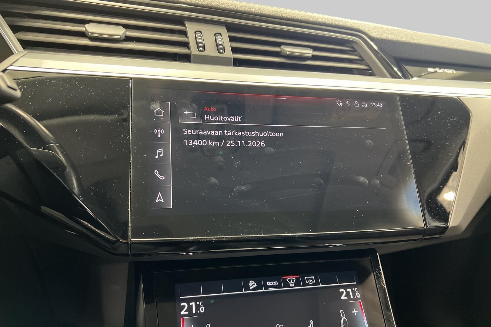 AUDI E-TRON iso kuva 15