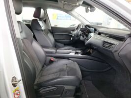 AUDI E-TRON esikatselu 2