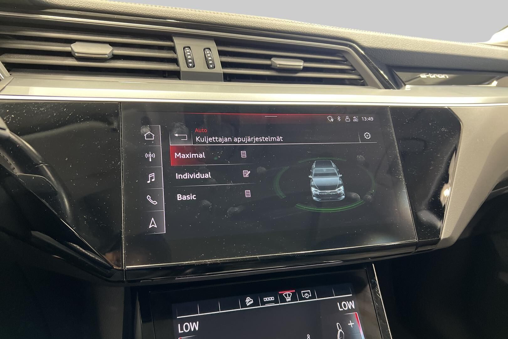 AUDI E-TRON iso kuva 19