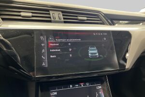 AUDI E-TRON esikatselu 19