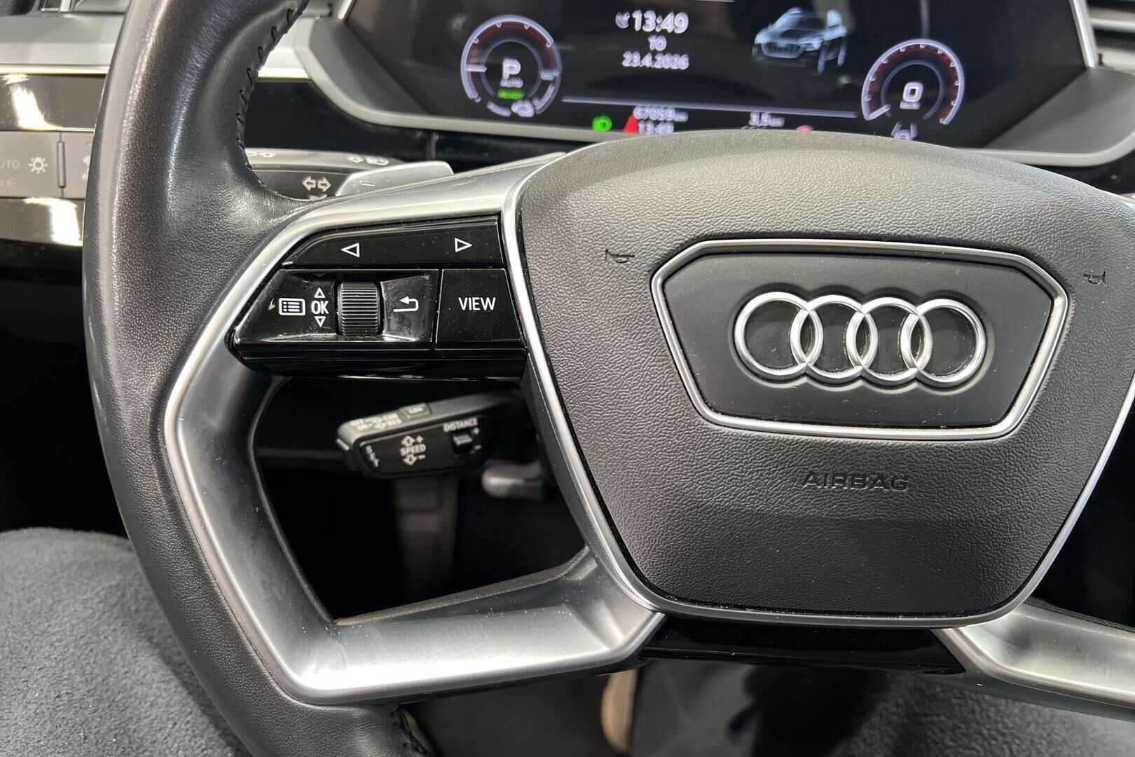 AUDI E-TRON iso kuva 26