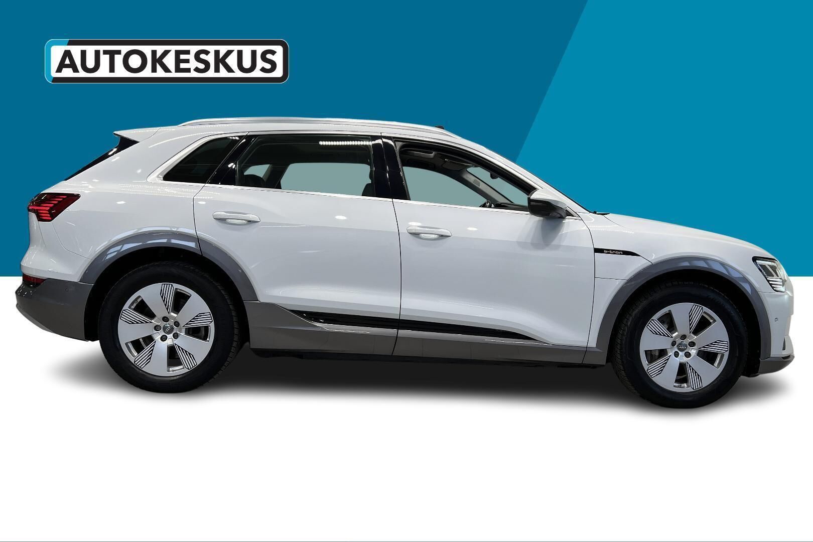 AUDI E-TRON iso kuva 34