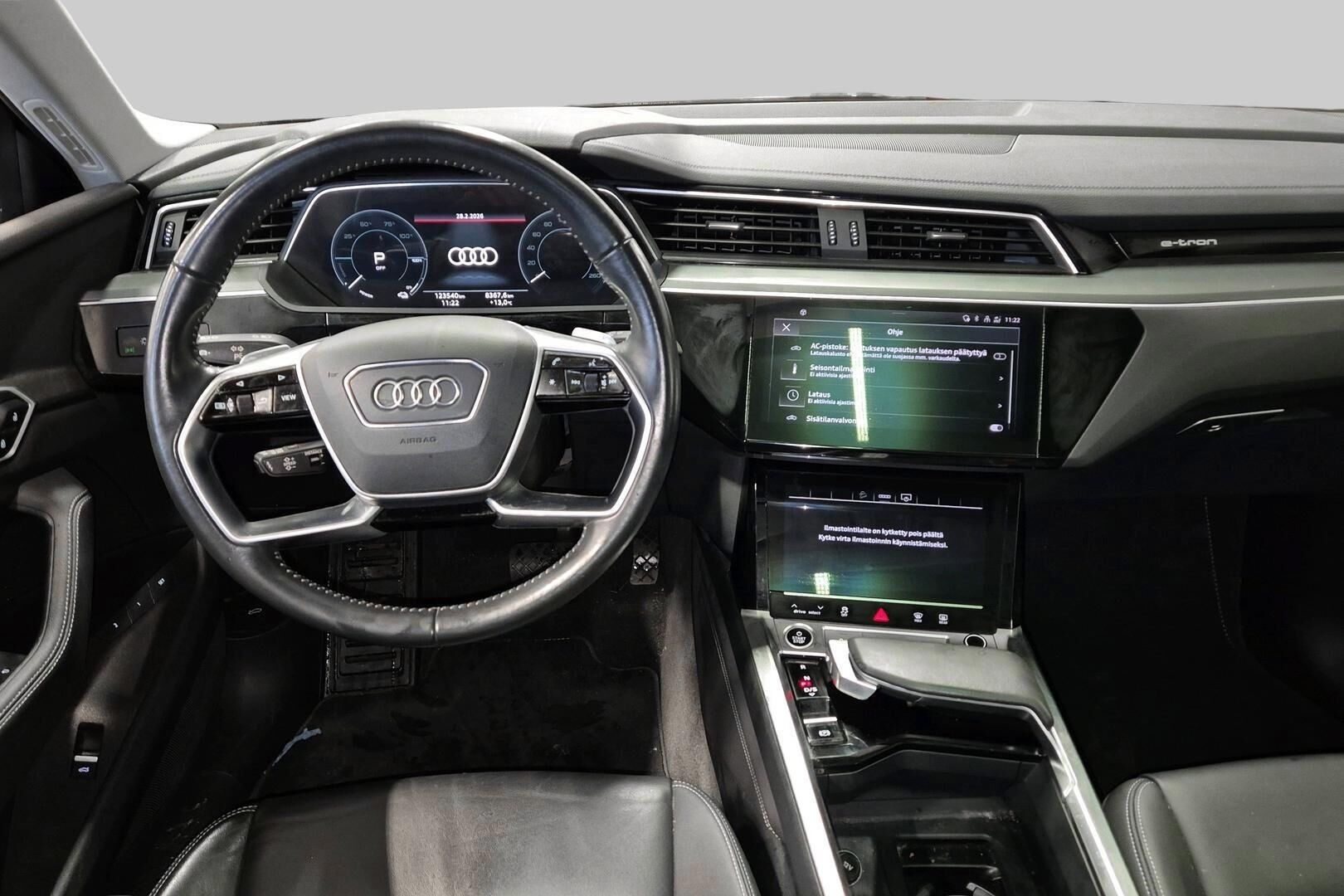 AUDI E-TRON iso kuva 1