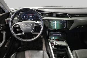 AUDI E-TRON esikatselu 1