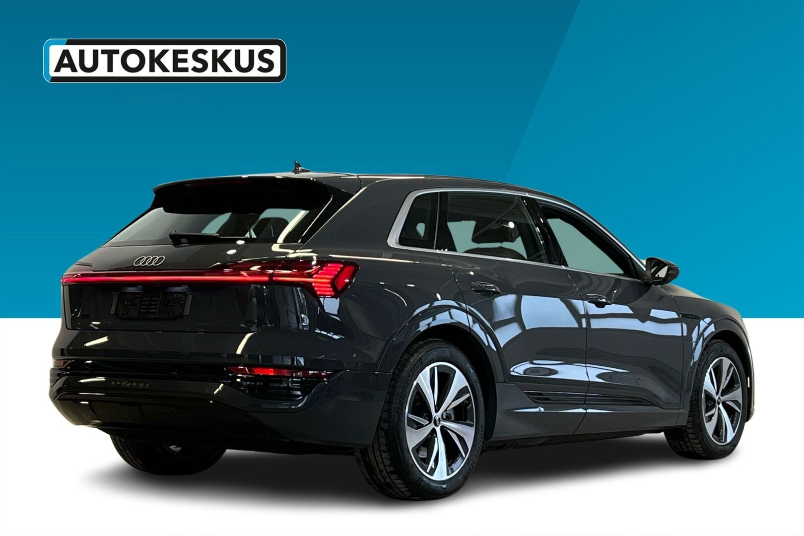 AUDI Q8 e-tron iso kuva 1