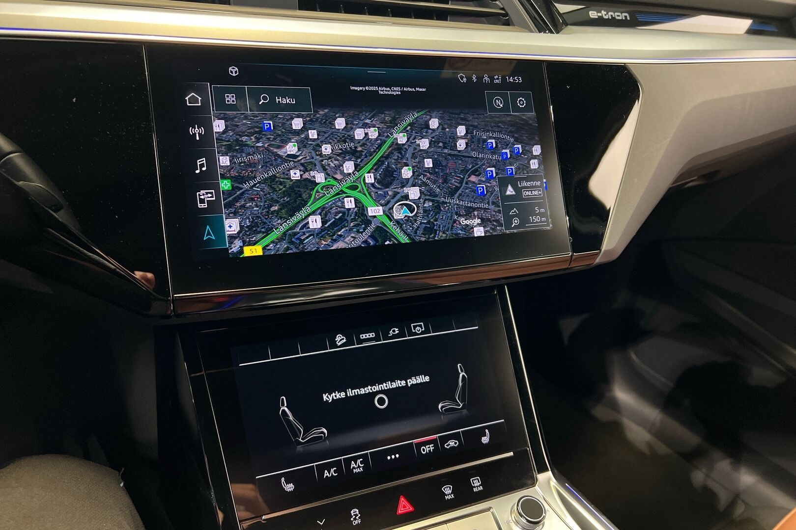 AUDI Q8 e-tron iso kuva 12