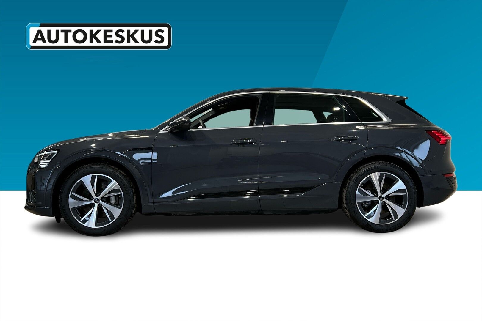 AUDI Q8 e-tron iso kuva 3