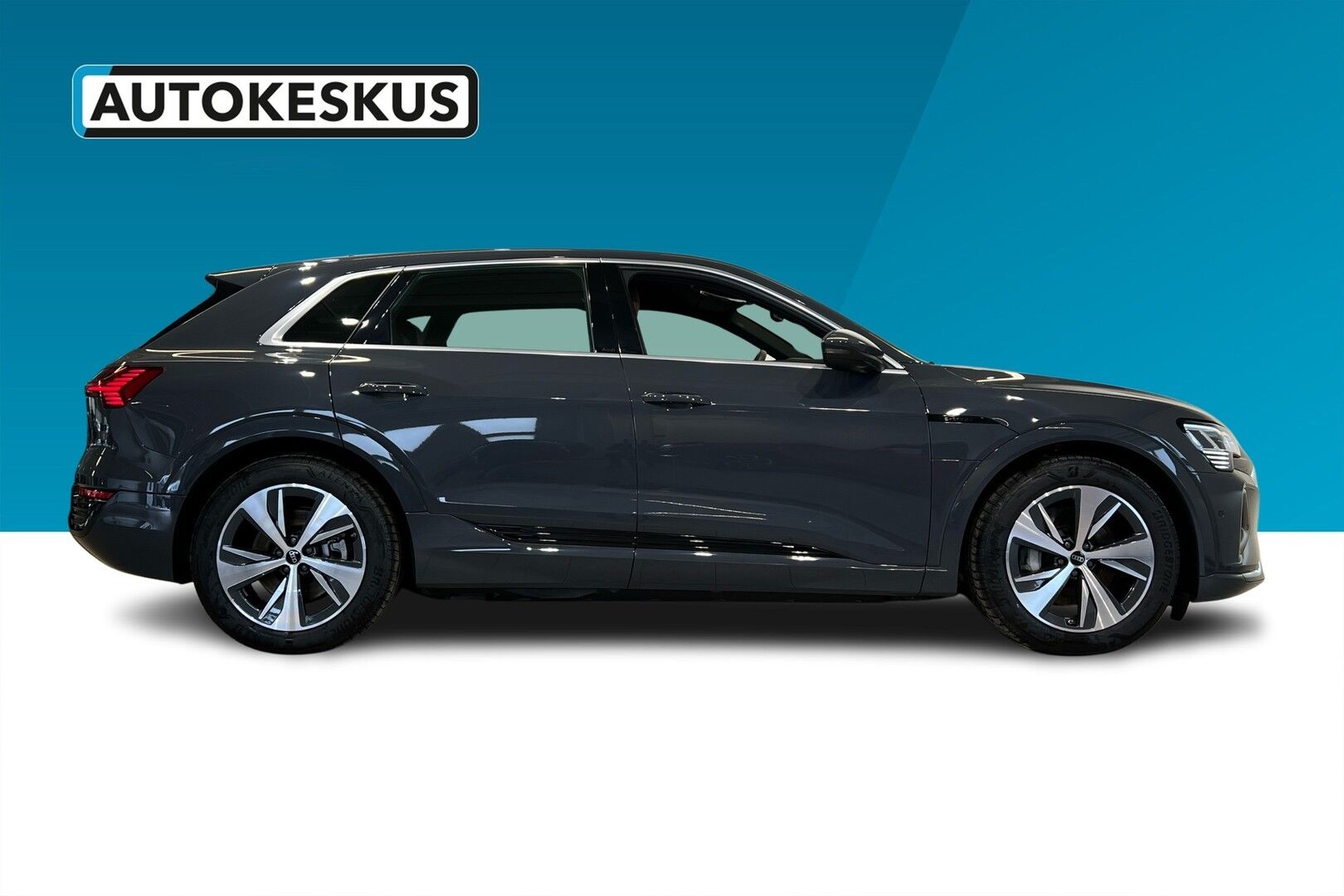 AUDI Q8 e-tron iso kuva 4