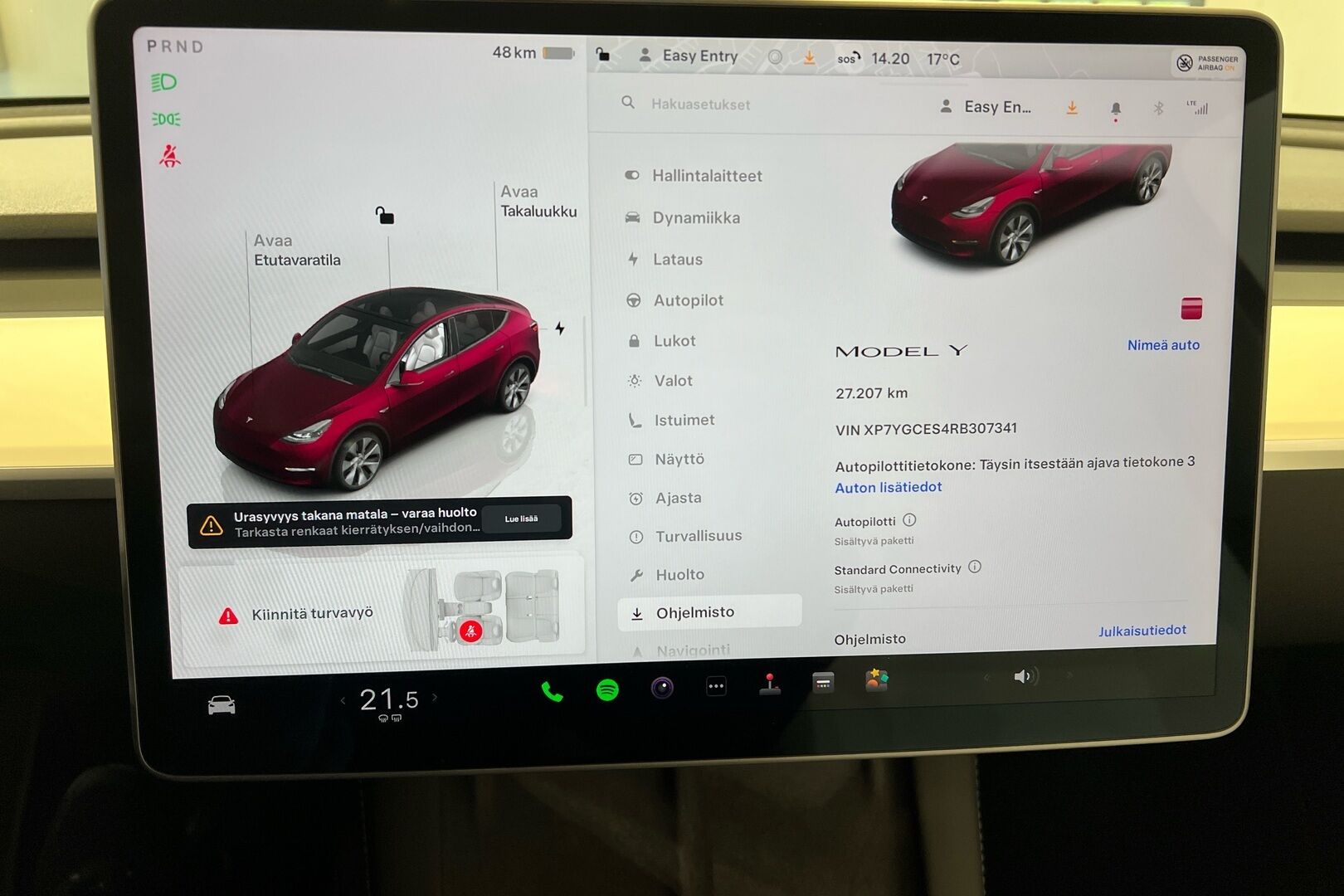 TESLA MODEL Y iso kuva 17