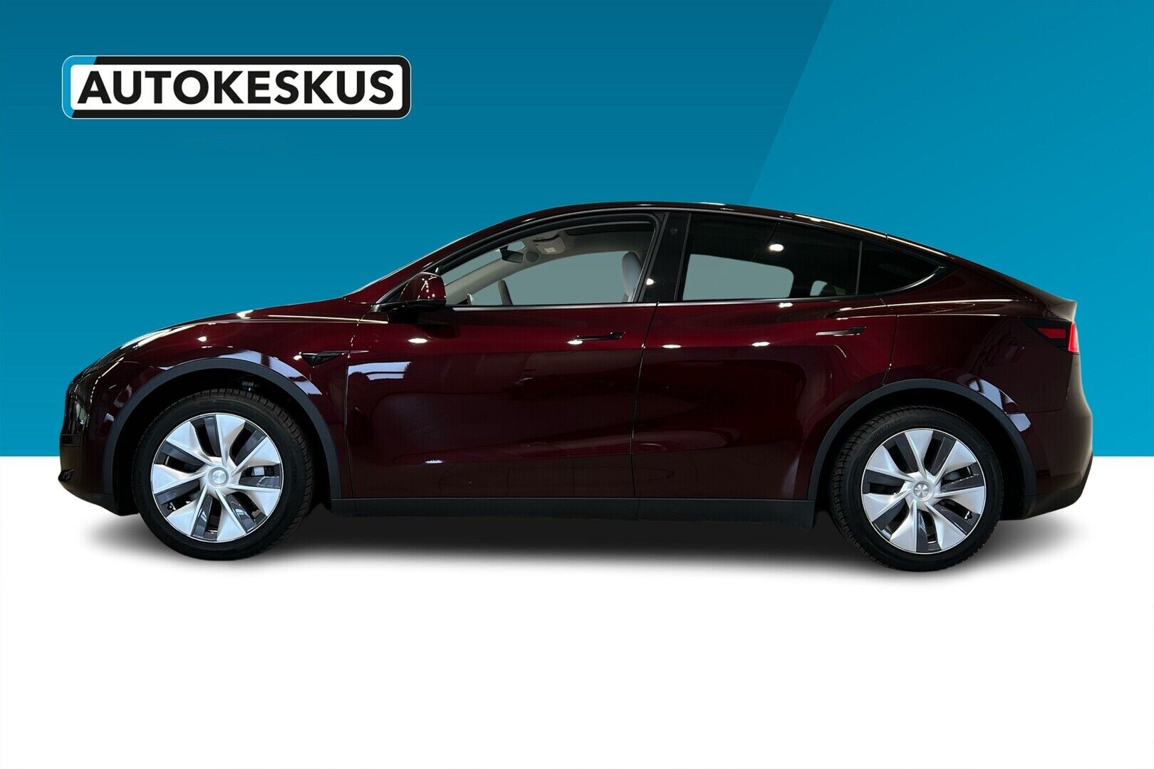 TESLA MODEL Y iso kuva 4