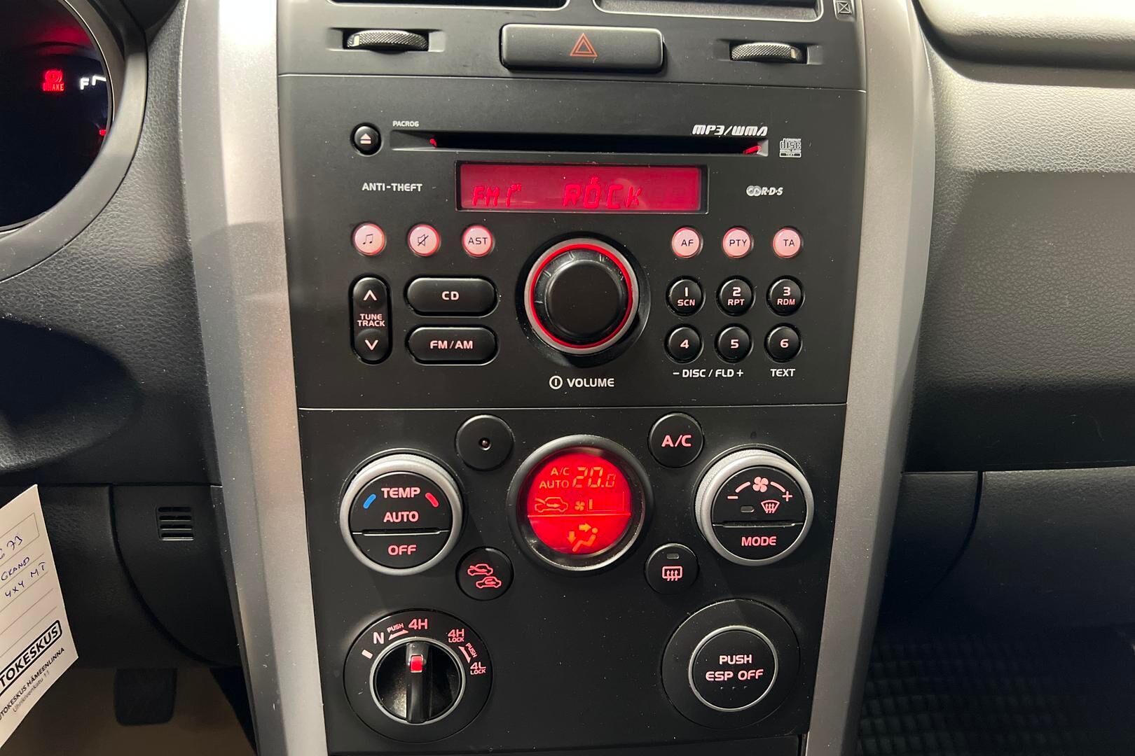 Suzuki Grand Vitara iso kuva 11