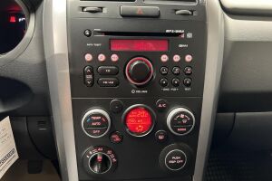 Suzuki Grand Vitara esikatselu 11