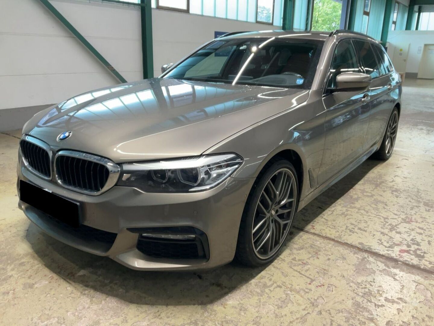 BMW 5-SARJA iso kuva 0