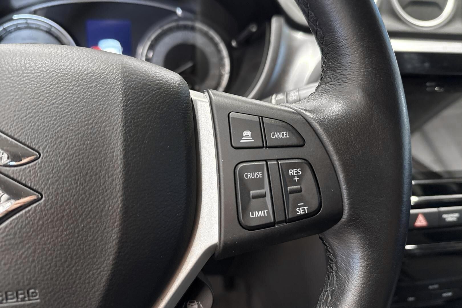 Suzuki Vitara iso kuva 15