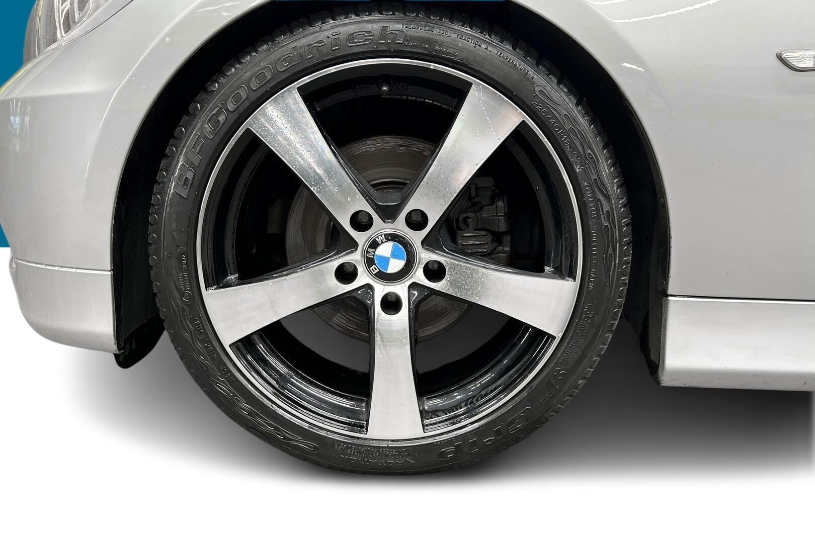 BMW 3-sarja iso kuva 18