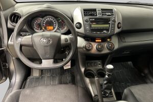 Toyota RAV4 esikatselu 11