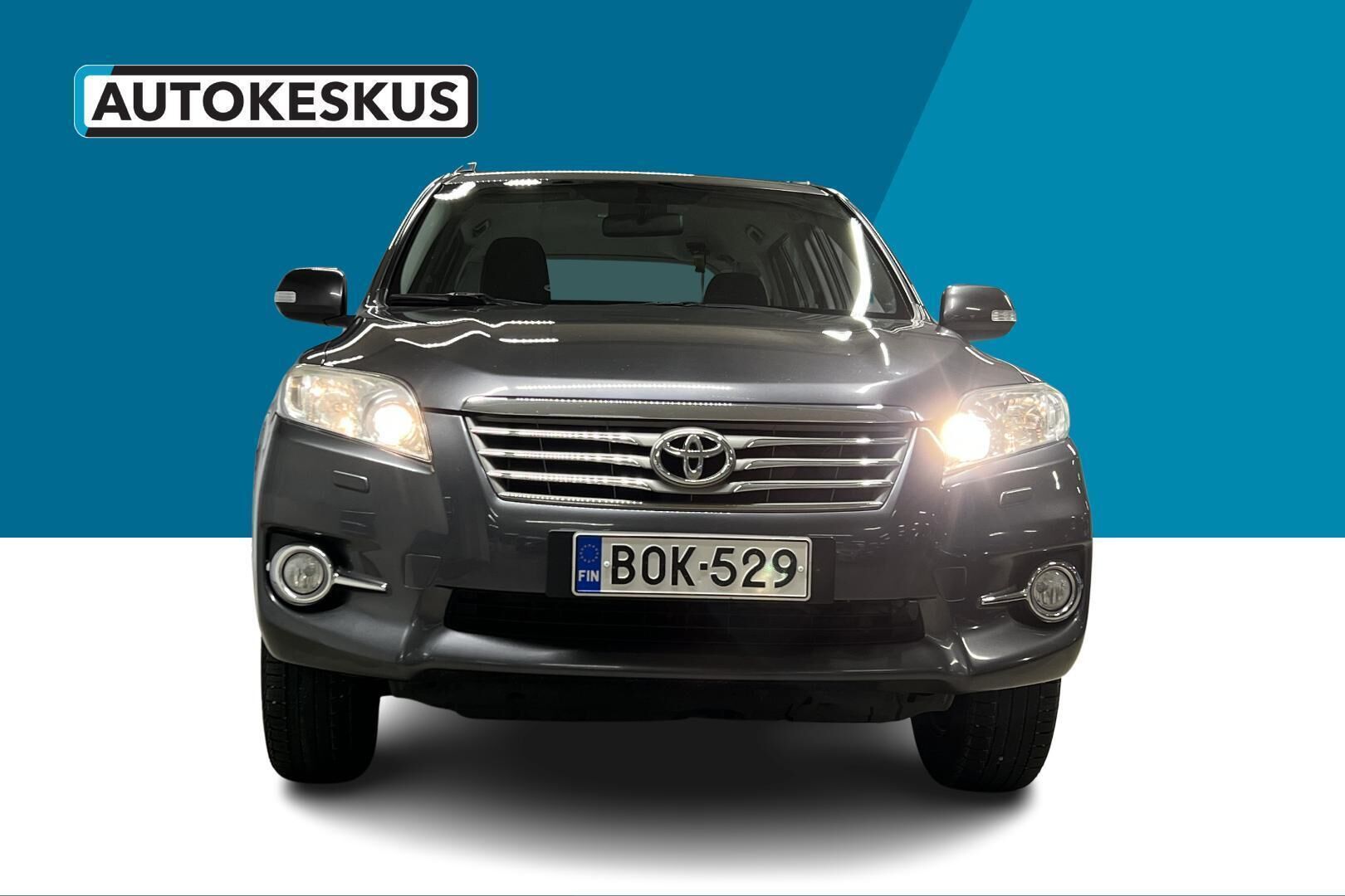 Toyota RAV4 iso kuva 2