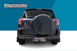 Toyota RAV4 esikatselu 6