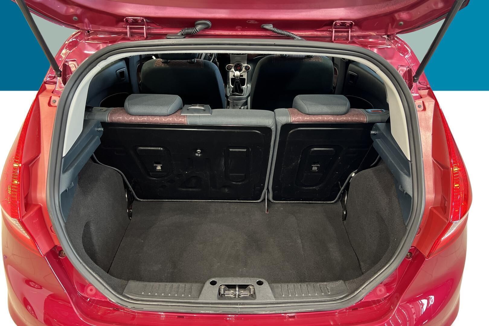 Ford Fiesta iso kuva 12