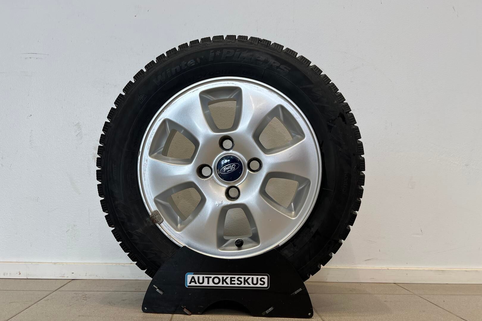 Ford Fiesta iso kuva 25