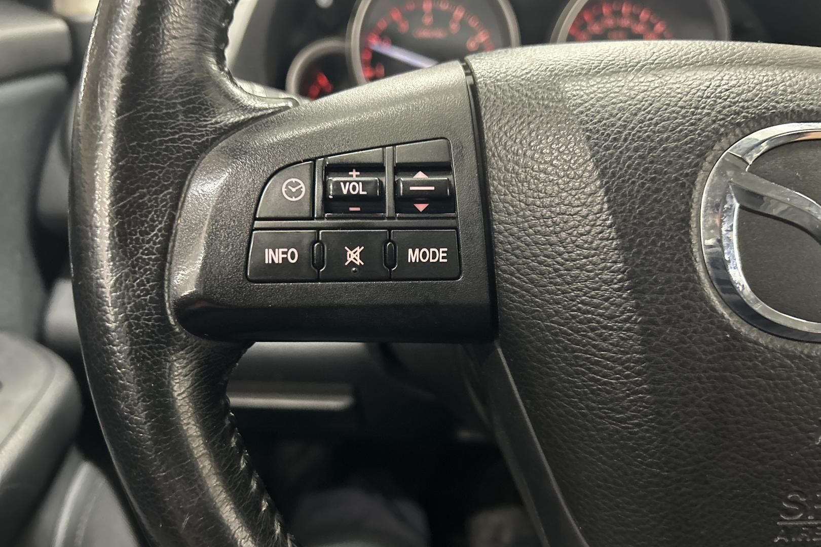 Mazda Mazda6 iso kuva 15