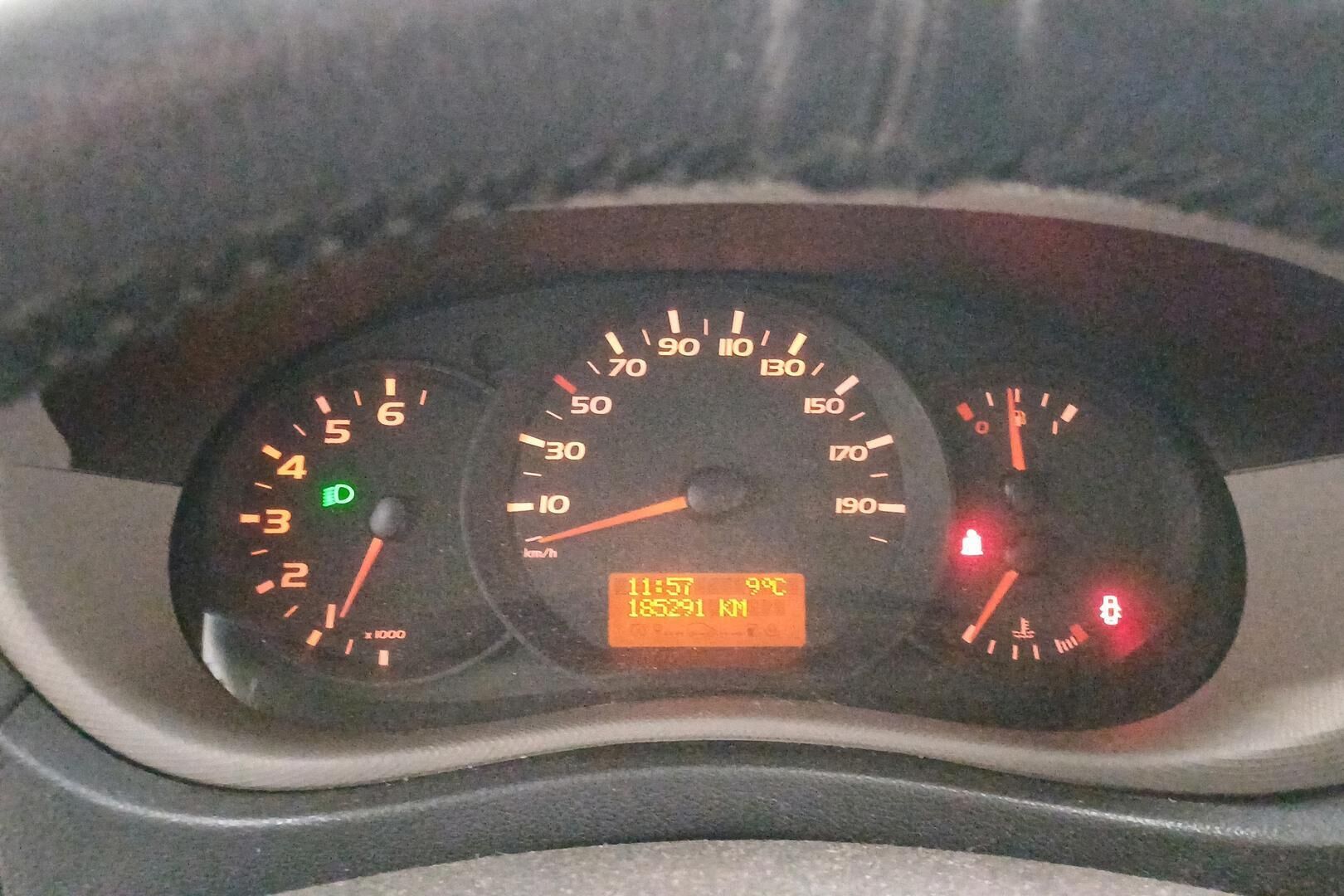 Renault Master iso kuva 16