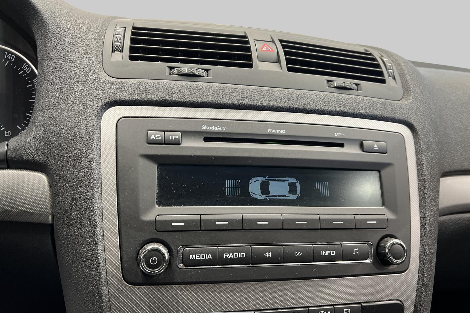 Skoda Octavia iso kuva 15