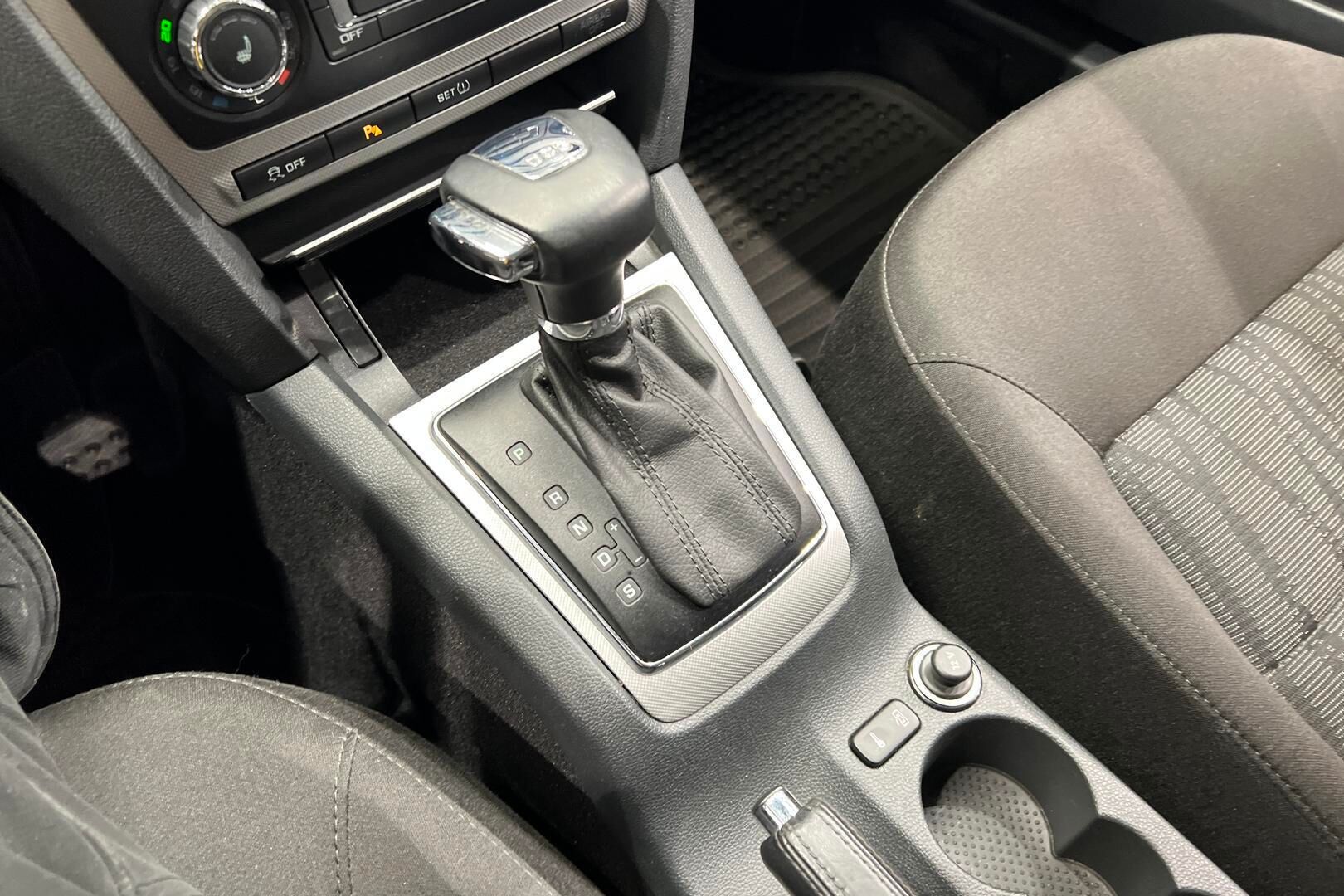 Skoda Octavia iso kuva 17