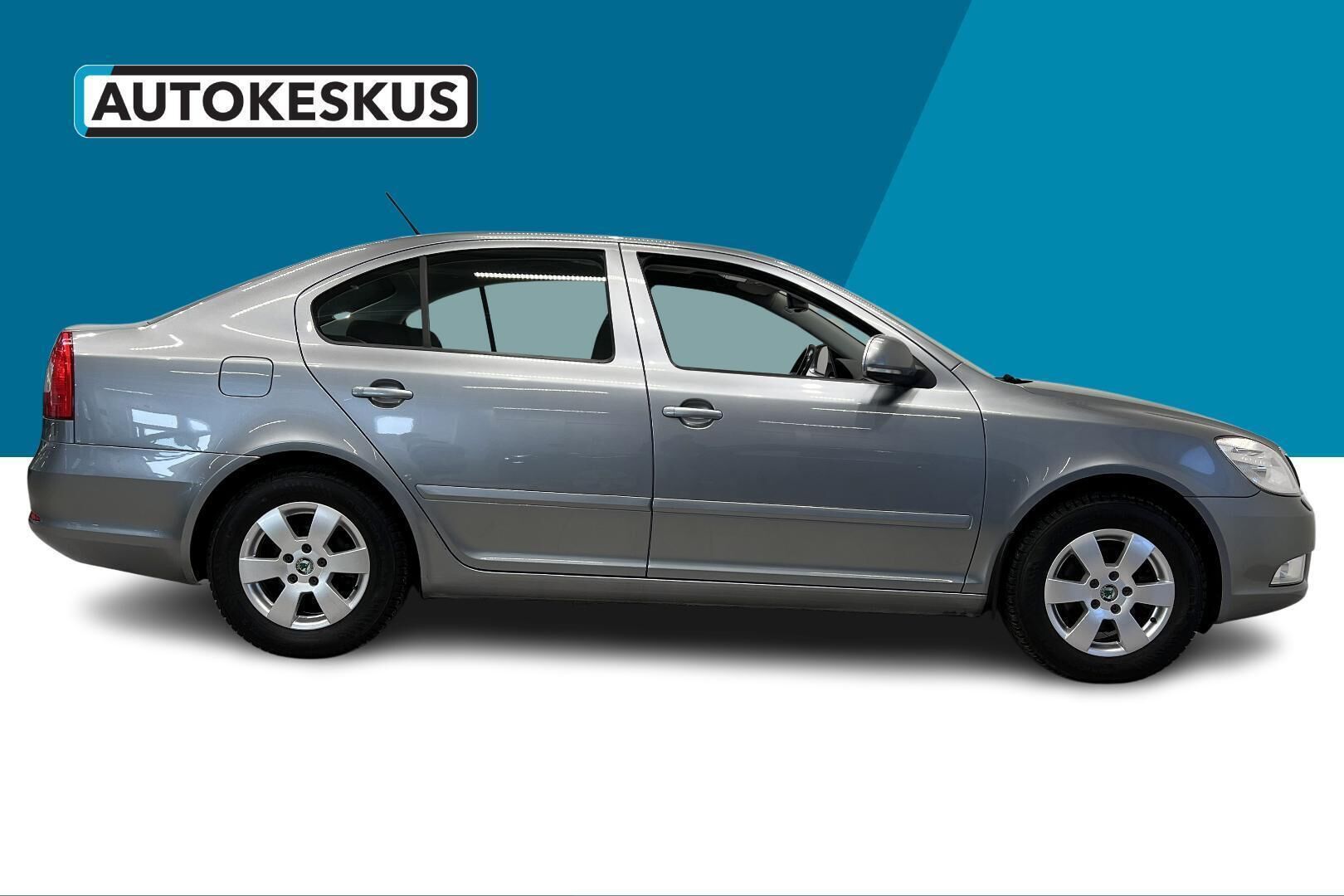 Skoda Octavia iso kuva 4