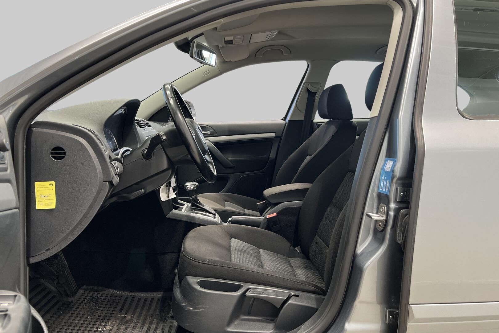 Skoda Octavia iso kuva 9