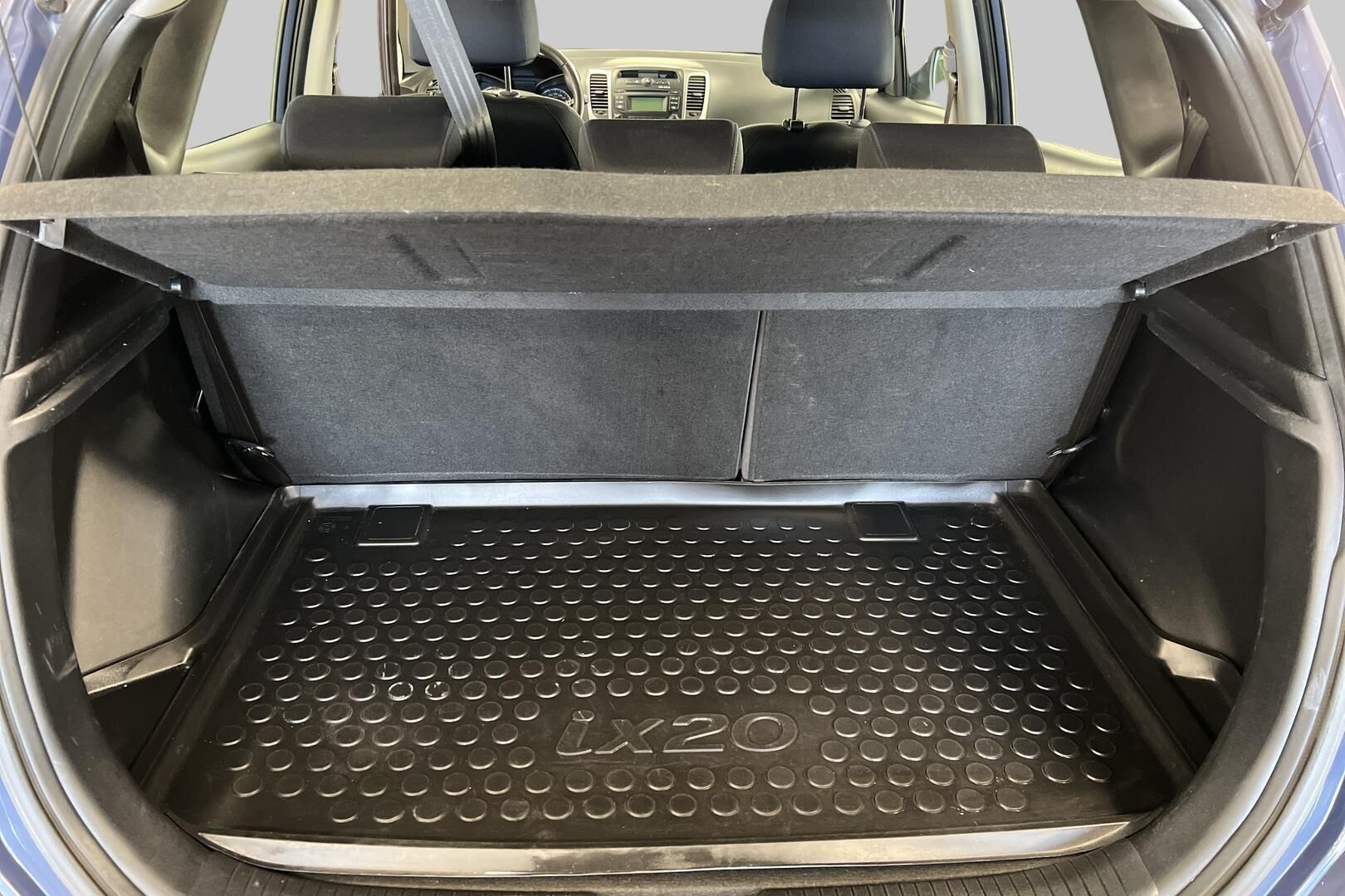 Hyundai ix20 iso kuva 12