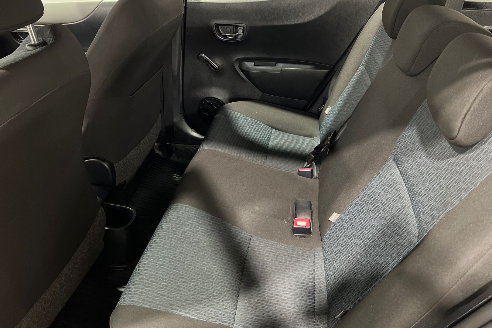 Toyota Yaris iso kuva 8