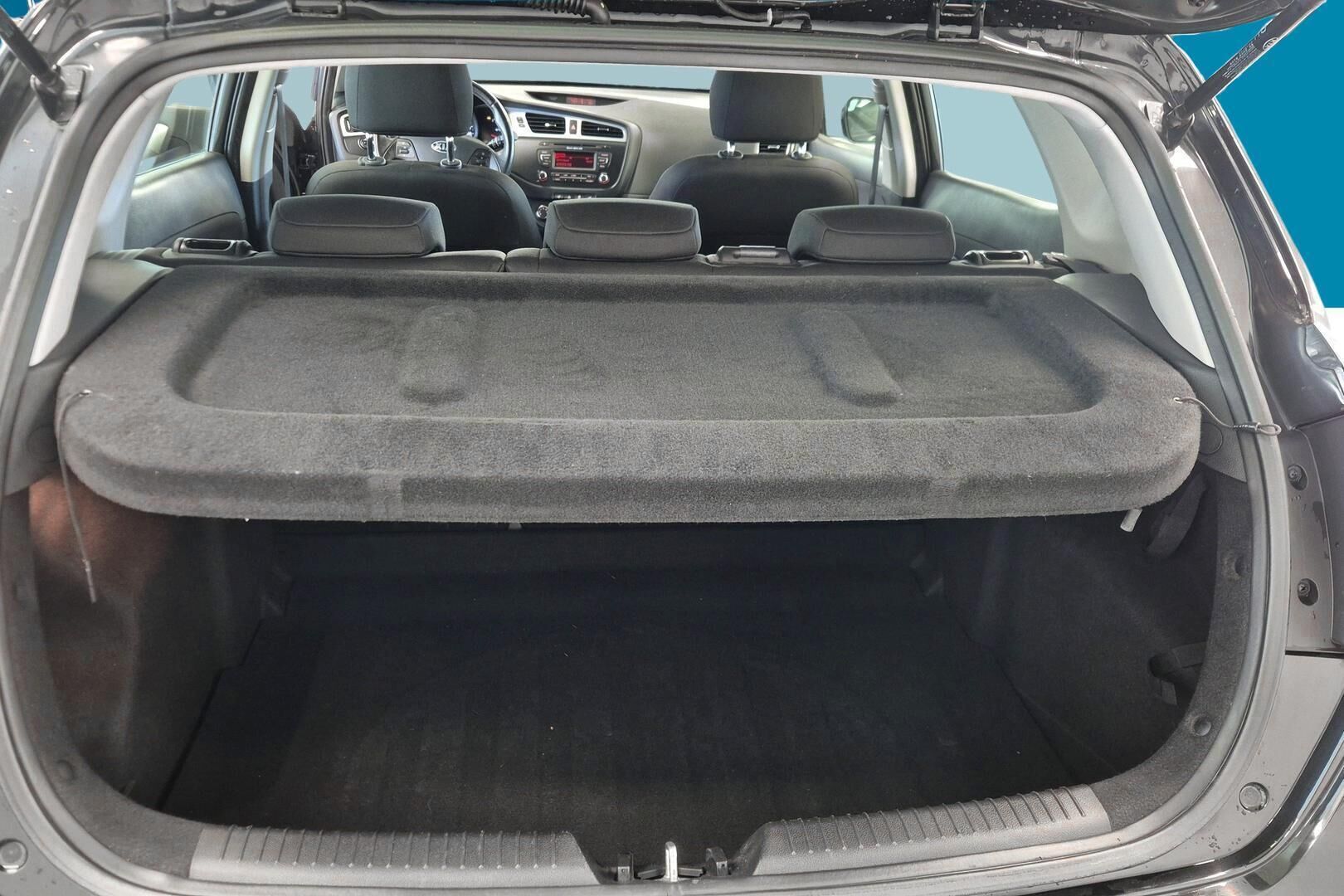 Kia cee'd iso kuva 20