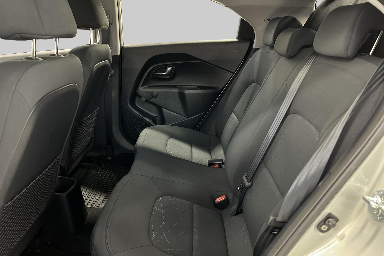Kia Rio iso kuva 10