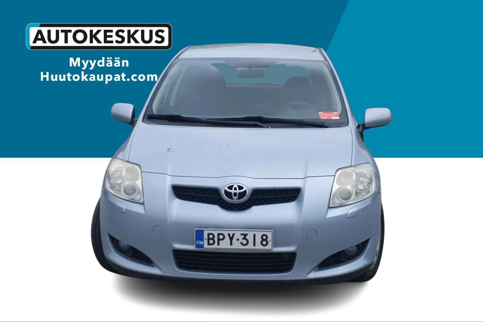 Toyota Auris iso kuva 2