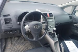 Toyota Auris esikatselu 9