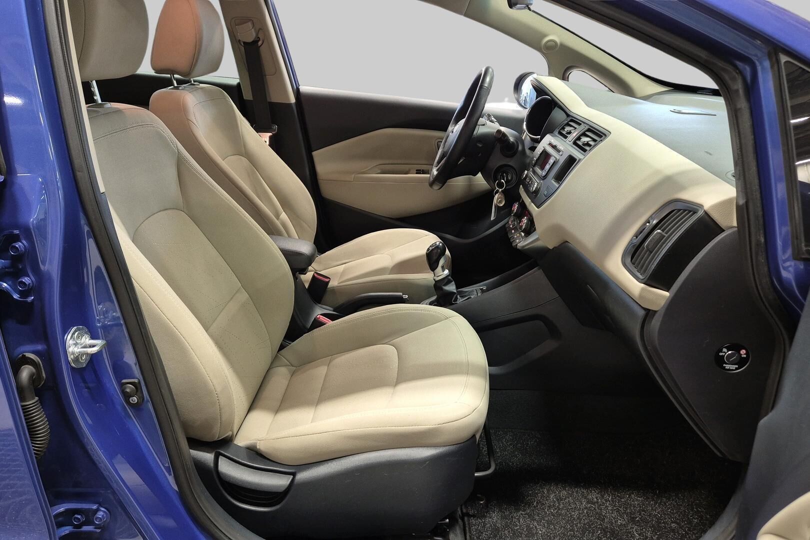 Kia Rio iso kuva 4