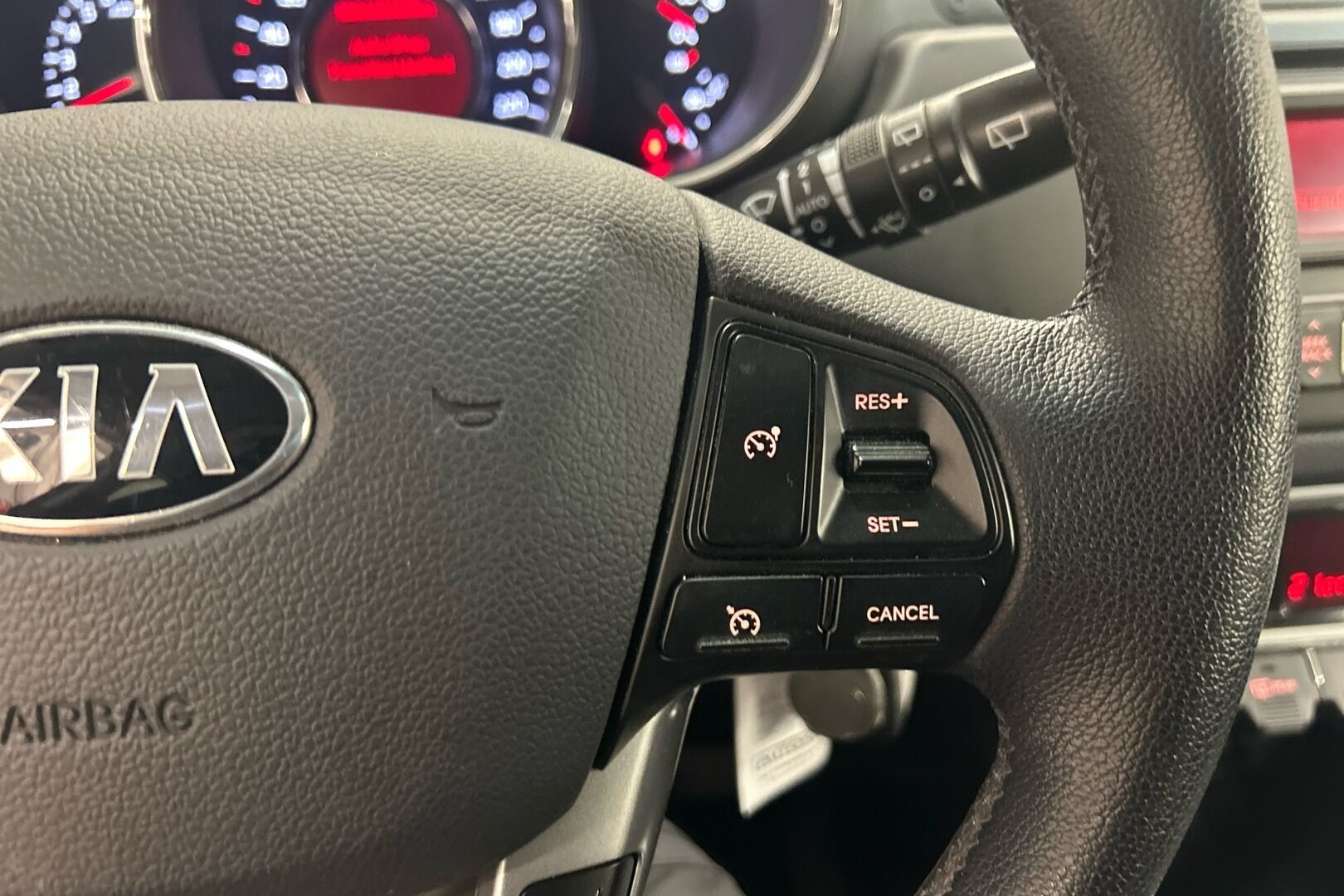 Kia Rio iso kuva 13