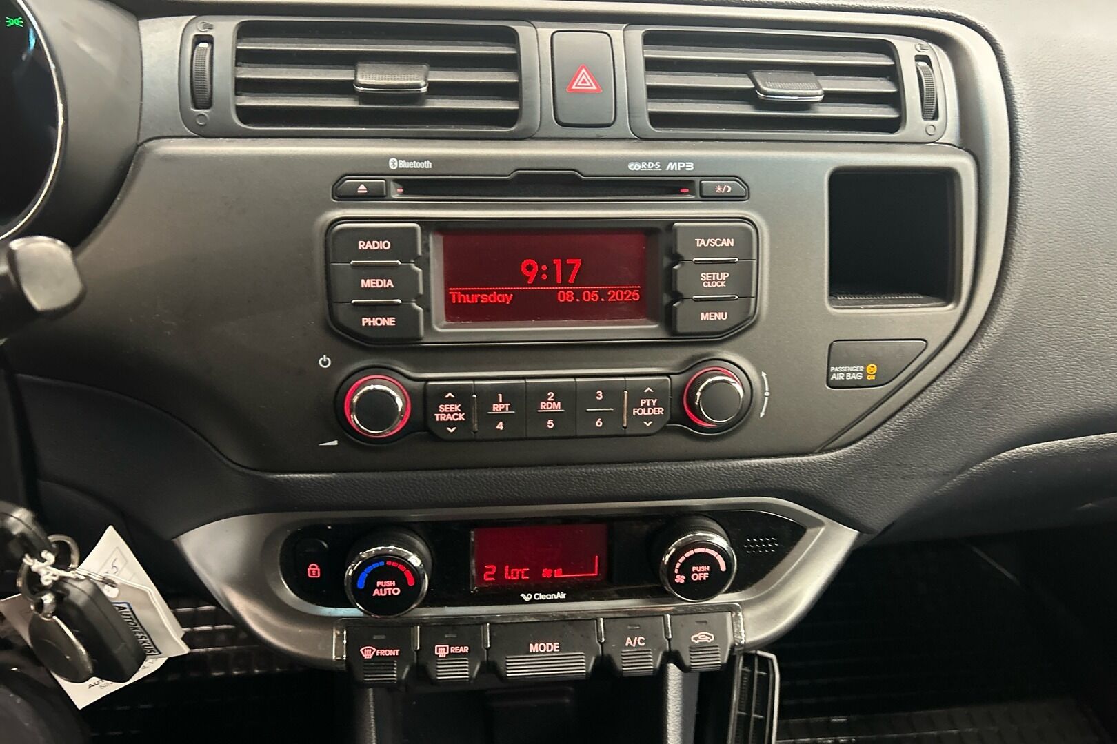 Kia Rio iso kuva 15