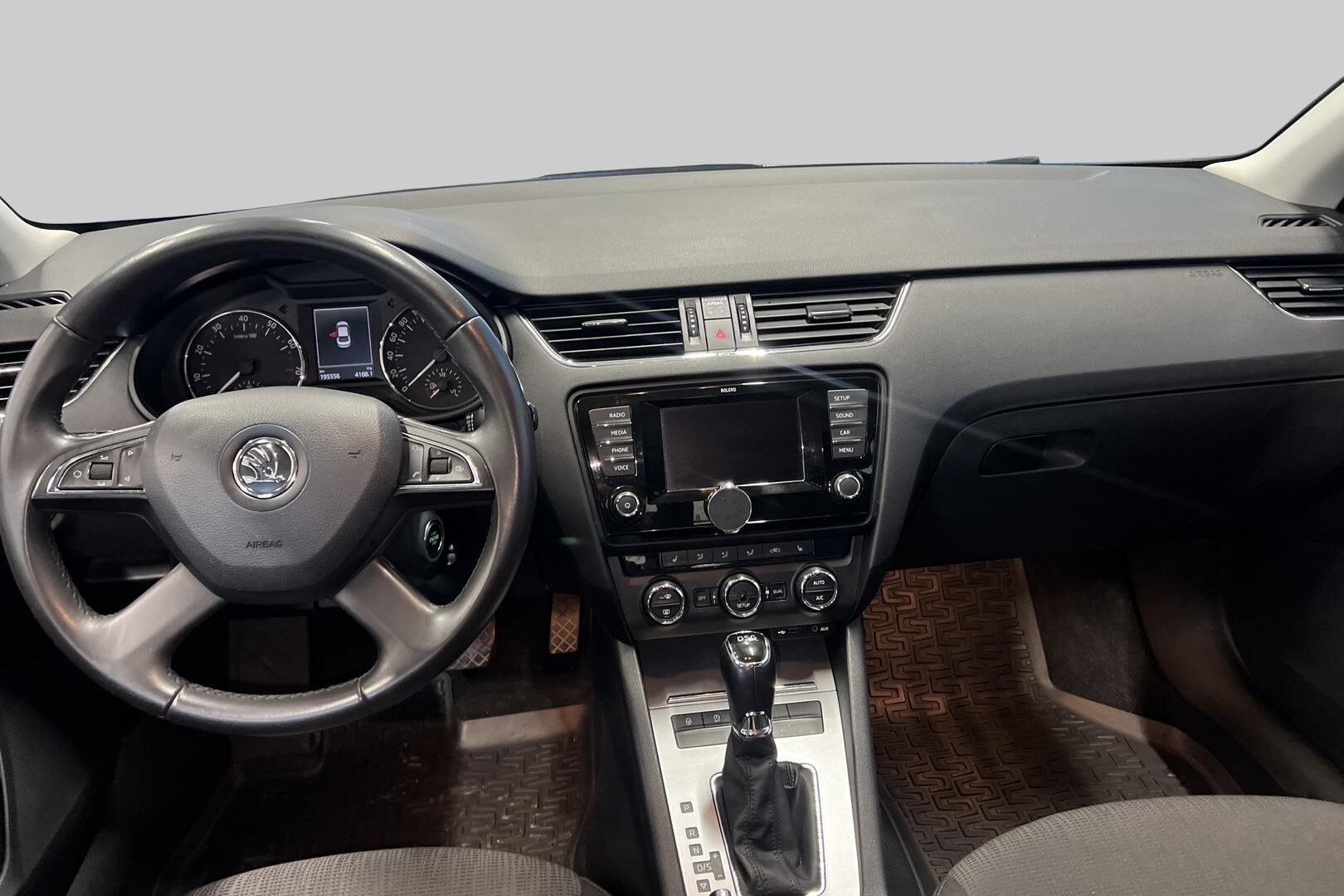 Skoda Octavia iso kuva 4