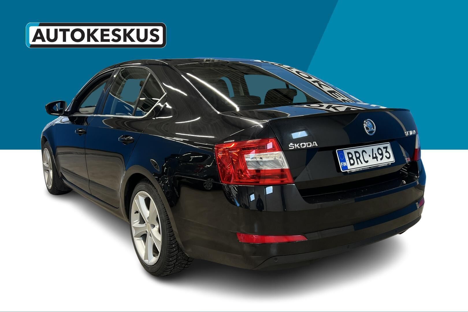 Skoda Octavia iso kuva 2
