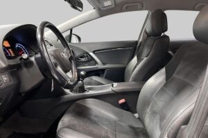 Toyota Avensis esikatselu 9