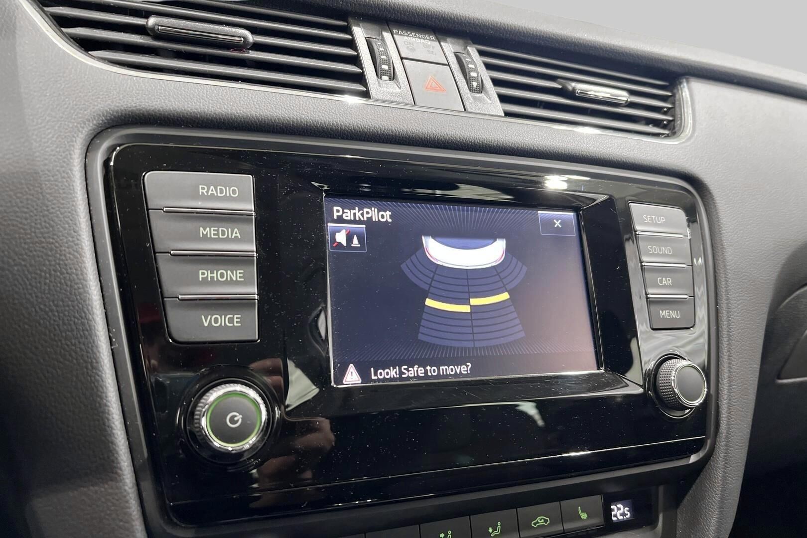 Skoda Octavia iso kuva 15